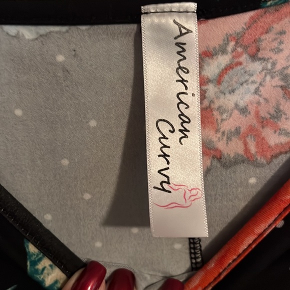 ❤️4/$25 Bell sleeve top - Picture 3 of 3